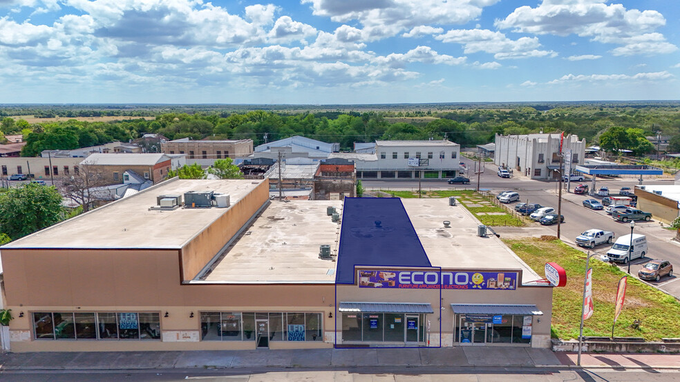 Primary Photo Of 302 E 2nd St, Rio Grande City General Retail For Sale