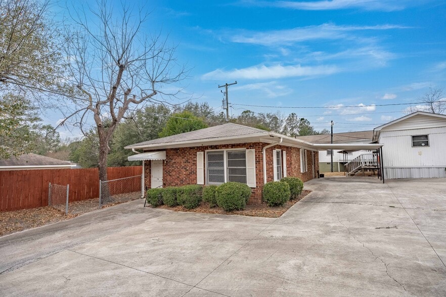 More Photos Of 2306 Forrest St, Cayce Assisted Living For Sale