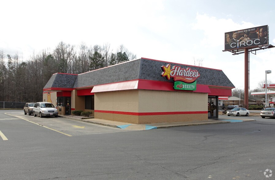 Primary Photo Of 5024 Sunset Rd, Charlotte Fast Food For Lease
