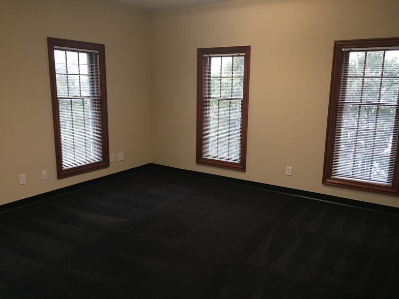 More Photos Of 805 Hillsdowne Rd, Westerville Medical For Sale