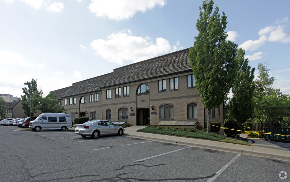 More Photos Of 7317-7327 Hanover Pky, Greenbelt Office For Sale