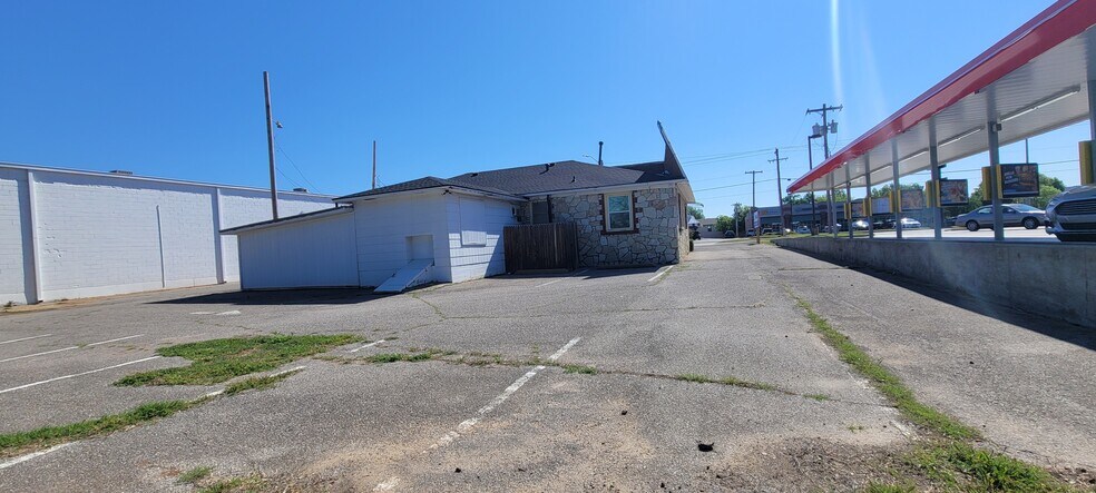 More Photos Of 213 S Air Depot Blvd, Oklahoma City Freestanding For Lease