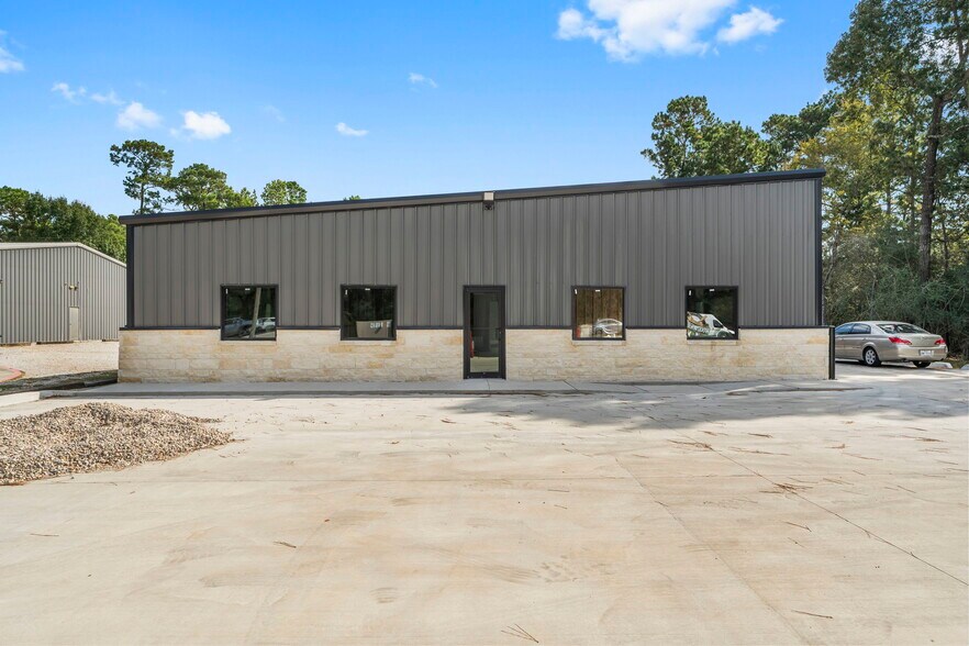 More Photos Of 402 Honea Egypt Rd, Magnolia Flex For Lease