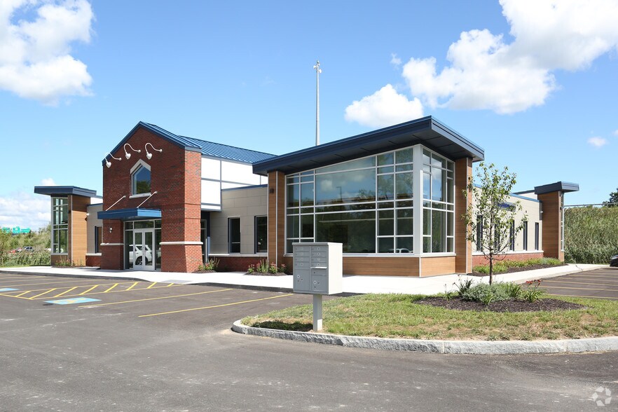 Primary Photo Of 6739 Myers Rd, East Syracuse Coworking Space