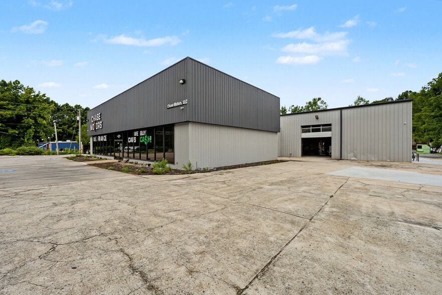 More Photos Of 957 Highway 85 S, Fayetteville Auto Dealership For Sale