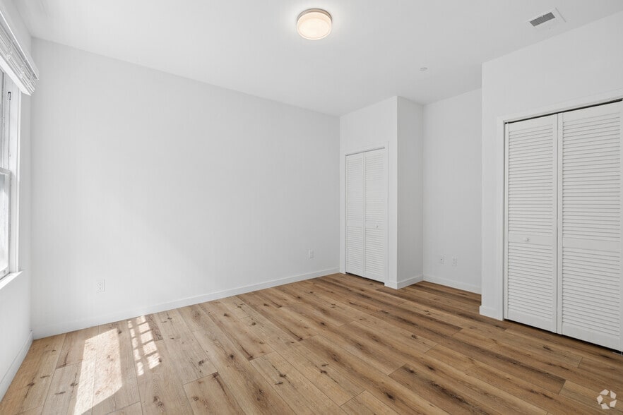 More Photos Of 2115-2129 Hyde St, San Francisco Apartments For Sale
