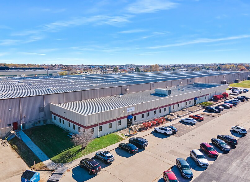 More Photos Of 1500 Fort Jesse Rd, Normal Warehouse For Sale