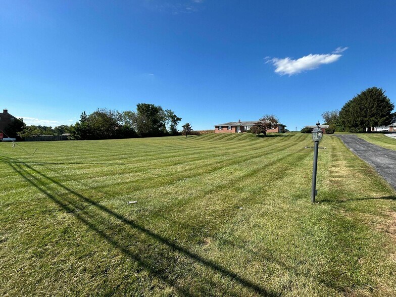 More Photos Of 4131 W Lincoln Hwy, Parkesburg Office For Sale