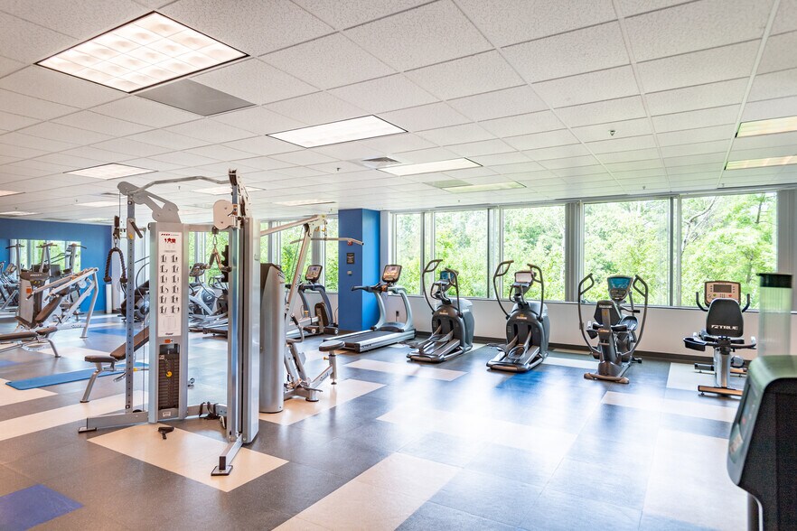 More Photos Of 400 Donald J Lynch Blvd, Marlborough Unknown For Lease