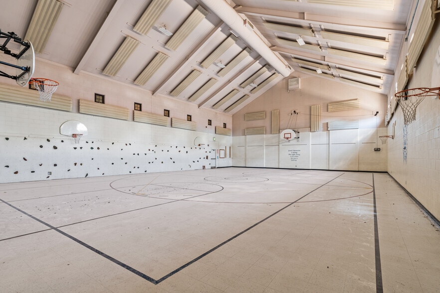 More Photos Of 736 W Evans Ave, Pueblo Specialty For Sale