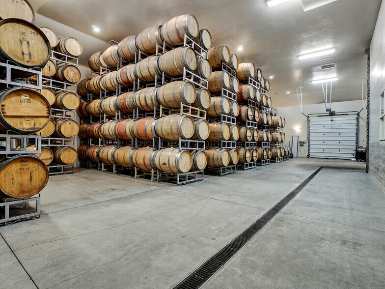 More Photos Of 2087 Broadway, Grand Junction Specialty For Sale