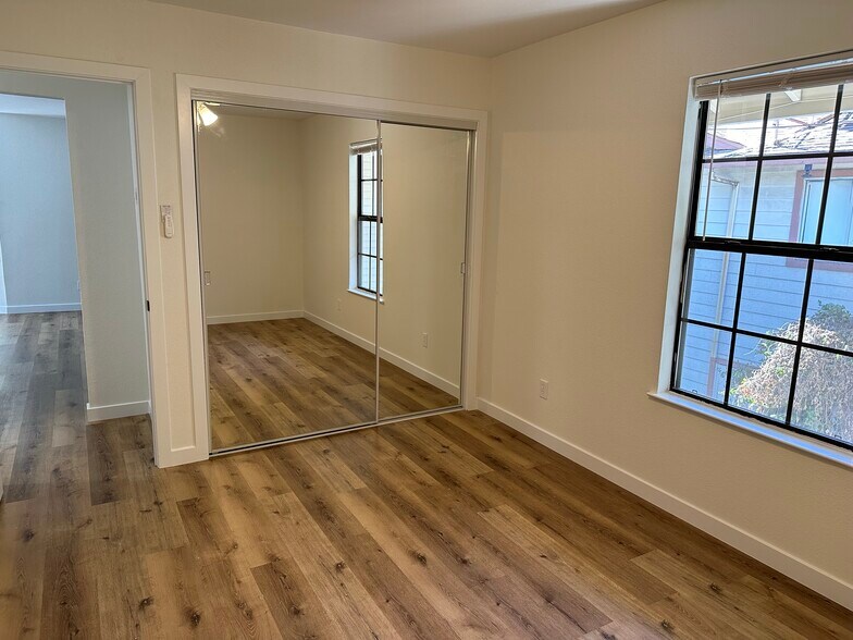More Photos Of 1805 V St, Sacramento Dormitory For Sale