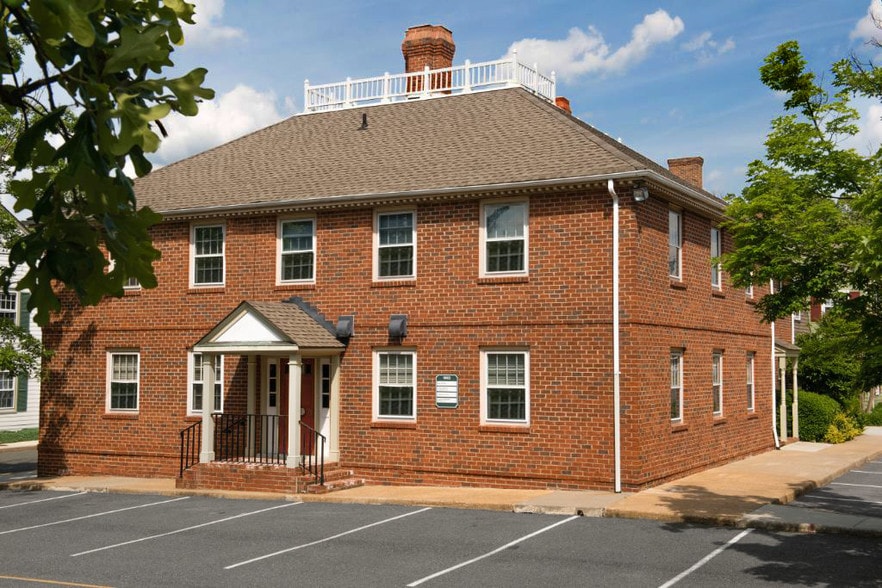 More Photos Of 9603 W Gayton Rd, Richmond Office For Lease