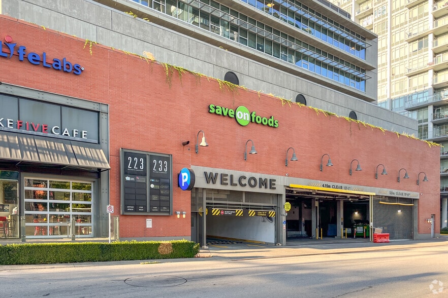 More Photos Of 233 Nelson's Cres, New Westminster Office For Sale