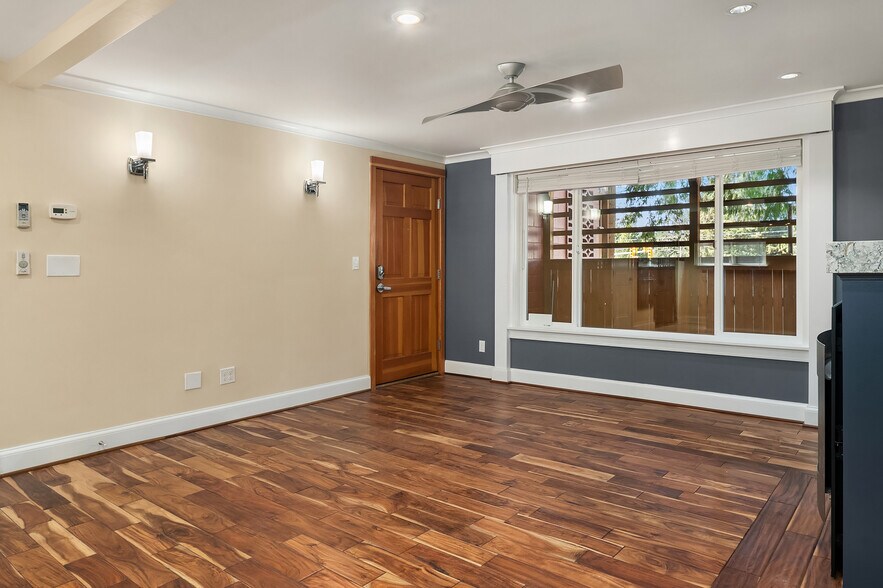 More Photos Of 1510 NE 170th St, Shoreline Apartments For Sale