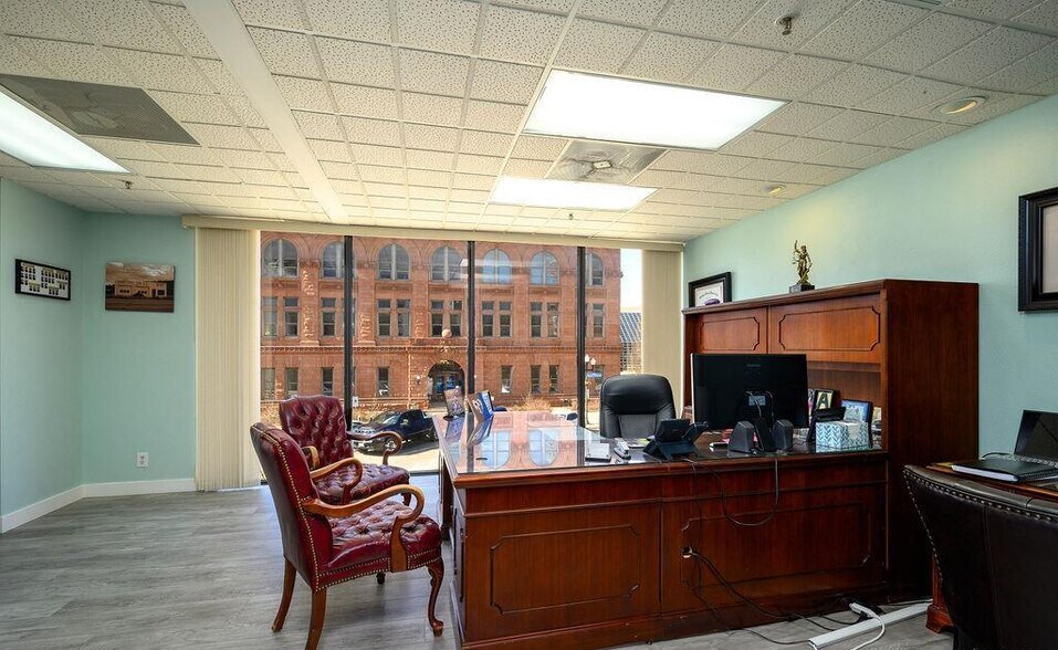 More Photos Of 456 Fulton St, Peoria Office For Sale