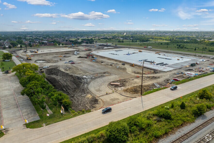 More Photos Of 2500 E Scyene Rd, Mesquite Distribution For Sale