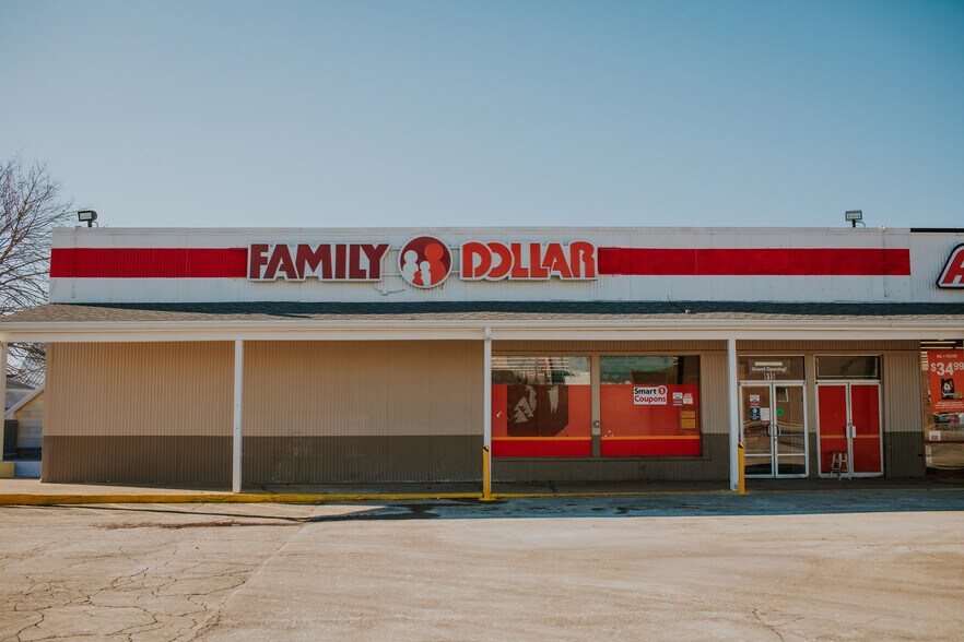 More Photos Of 915 N Washington St, Kokomo Freestanding For Sale