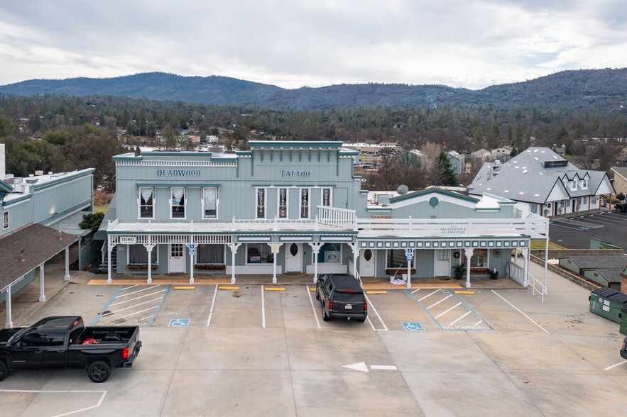 More Photos Of 40359 Highway 41, Oakhurst Freestanding For Sale