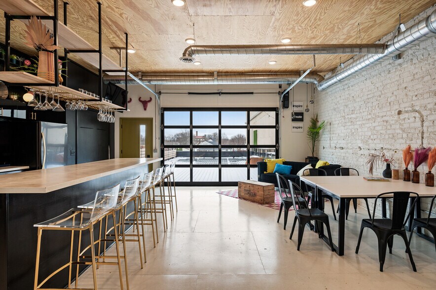 More Photos Of 102 State St N, Waseca Office For Lease