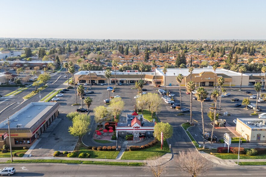 More Photos Of 2310 W Cleveland Ave, Madera Fast Food For Sale
