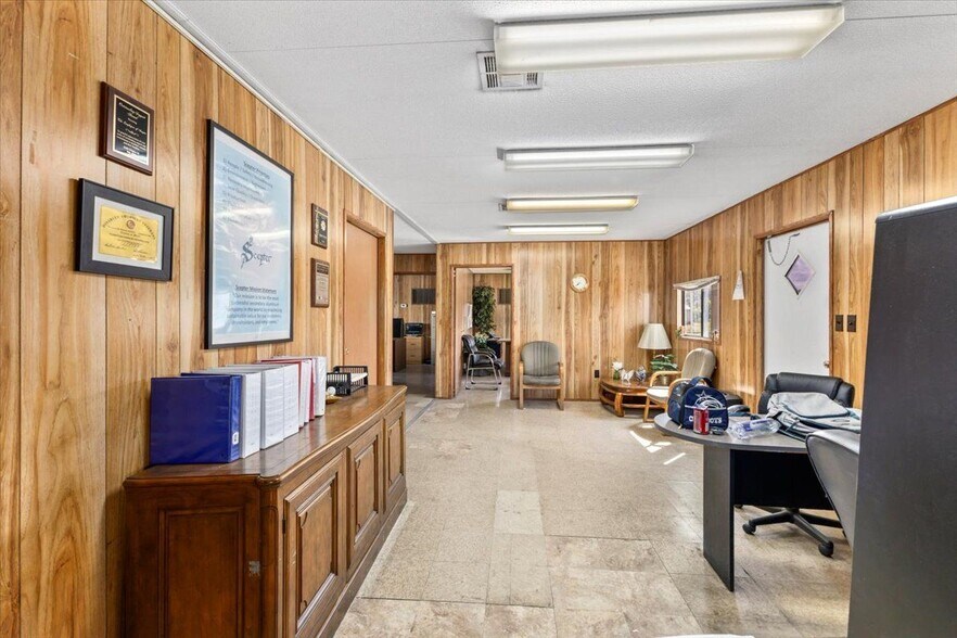 More Photos Of 1230 Pottertown Rd, Midway Distribution For Sale