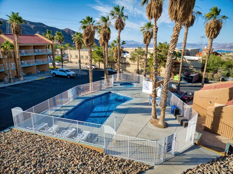More Photos Of 110 Ville Dr, Boulder City Hotel For Sale