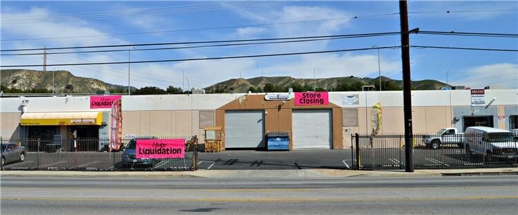 More Photos Of 12361-12435 Foothill Blvd, Sylmar Warehouse For Lease