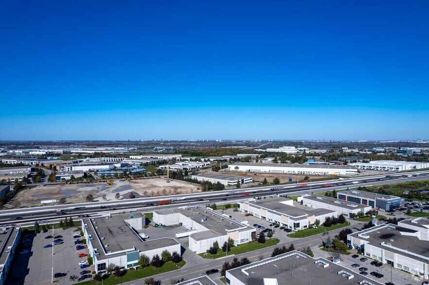 More Photos Of 2845 Argentia Rd, Mississauga Warehouse For Lease