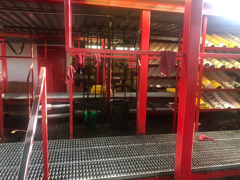 More Photos Of 12250 S Gessner Dr, Houston Auto Repair For Sale