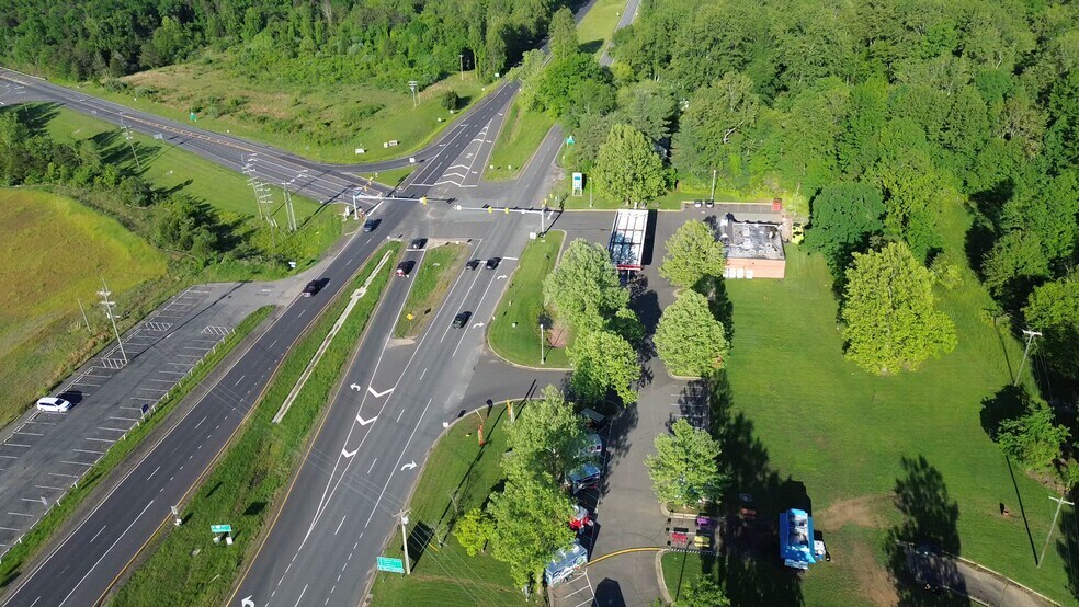 Primary Photo Of 18193 Lee hwy, Amissville Light Distribution For Sale