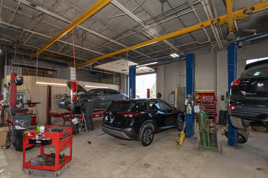 More Photos Of 2660 Hawcreek Blvd, Columbus Warehouse For Sale