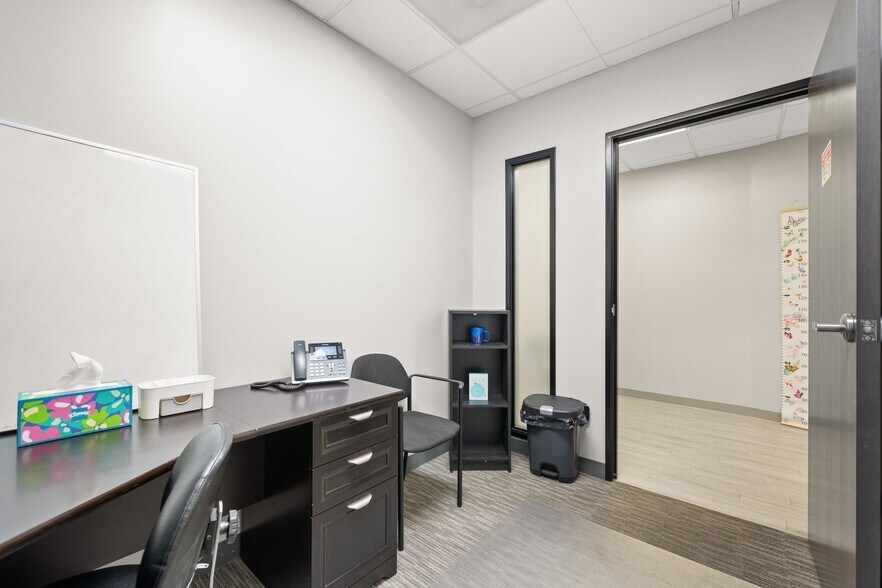 More Photos Of 15944 Los Serranos Country Club Dr, Chino Hills Coworking Space