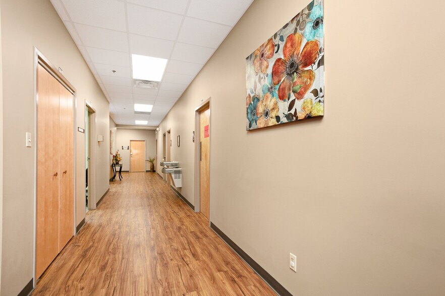 More Photos Of 805 Commerce Dr, Leitchfield Flex For Sale