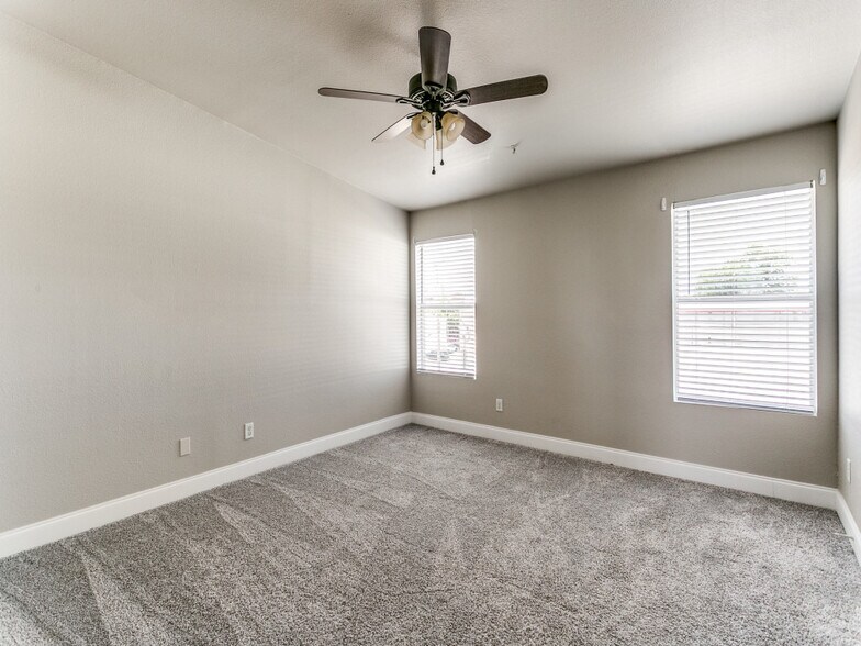 More Photos Of 391-347 E Main St, Lewisville Apartments For Sale