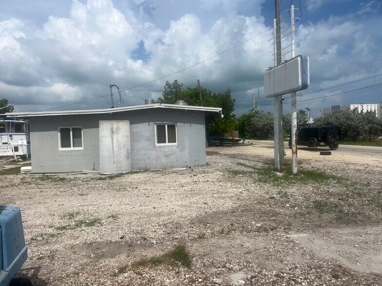 More Photos Of 24931 Overseas Hwy, Summerland Key Restaurant For Lease