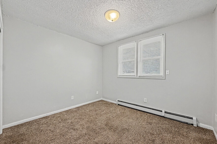 More Photos Of 6920 SW 9th St, Des Moines Apartments For Sale