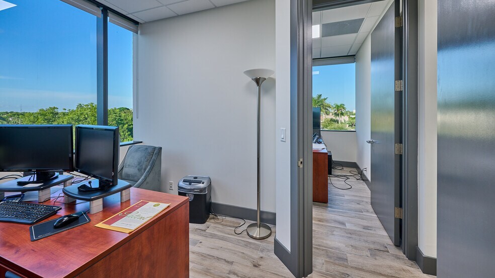 More Photos Of 4800 N Federal Hwy, Boca Raton Medical For Sale