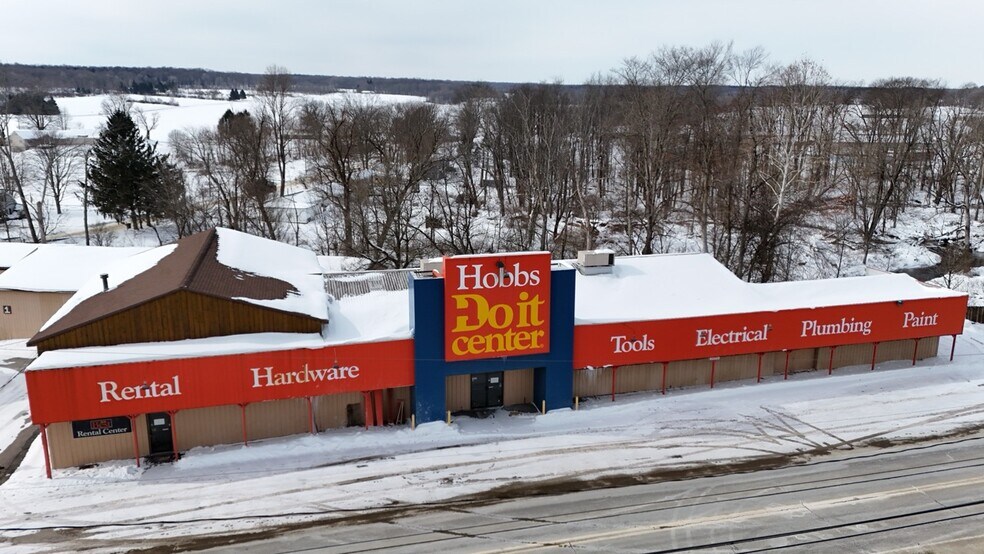 Primary Photo Of 13080 Cambridge Springs Rd, Edinboro Freestanding For Sale