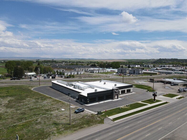 More Photos Of 870 N 2nd E, Rexburg General Retail For Lease