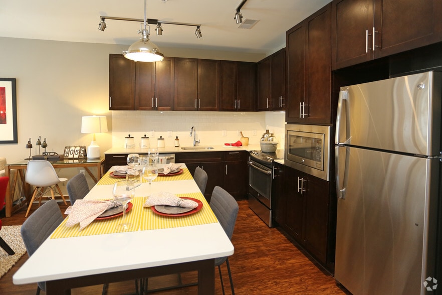 More Photos Of 1801 Chapman Ave, Rockville Apartments For Lease