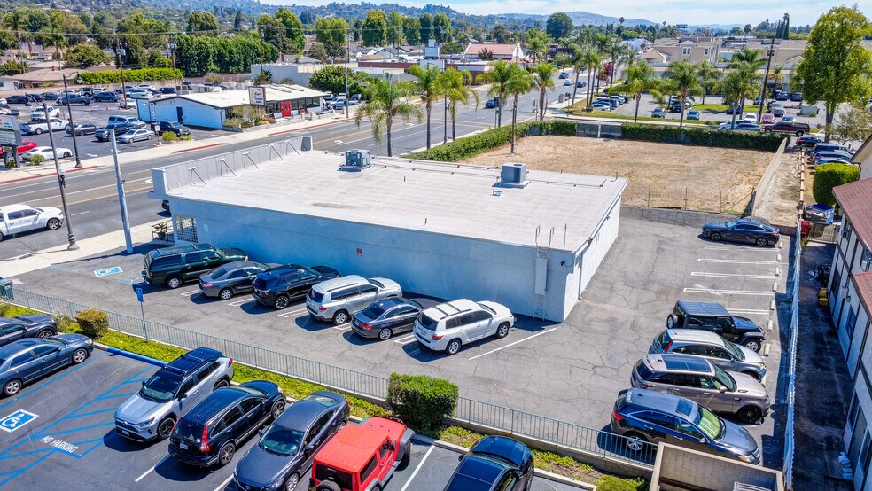 More Photos Of 16346-16348 Whittier Blvd, Whittier General Retail For Lease