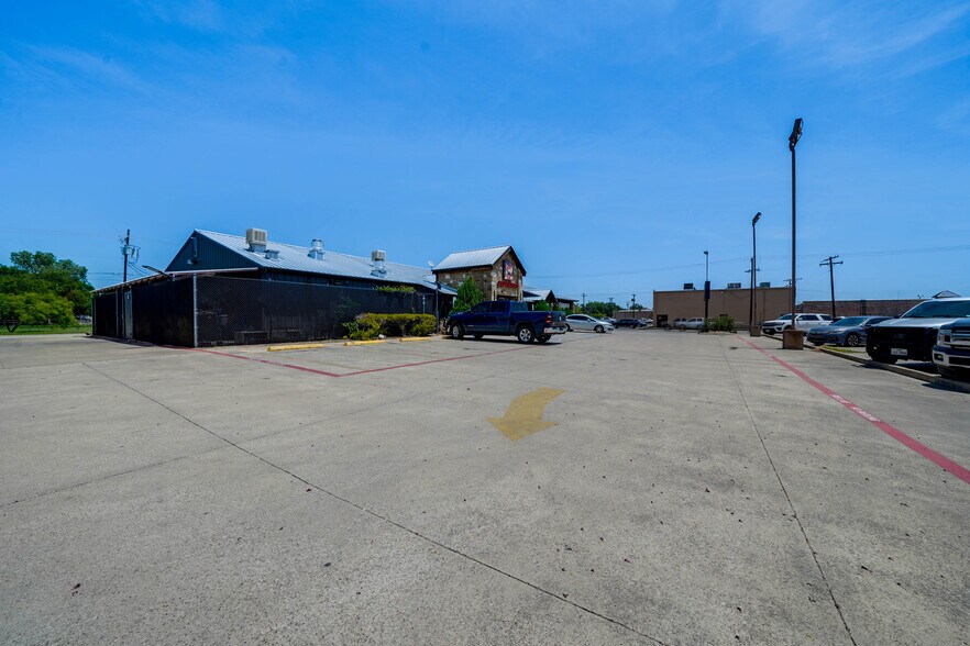 More Photos Of 215 NE 27th Ave, Mineral Wells Restaurant For Sale