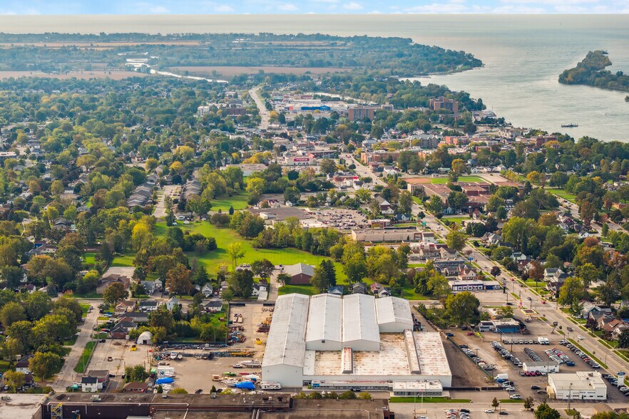 More Photos Of 111 St. Arnaud St, Amherstburg Industrial For Lease