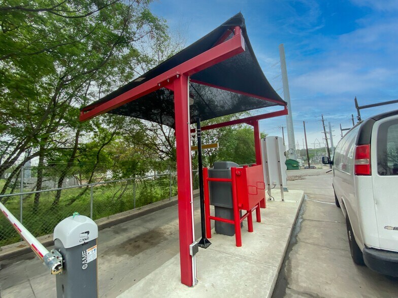 More Photos Of 4950 Evers Rd, San Antonio Carwash For Sale