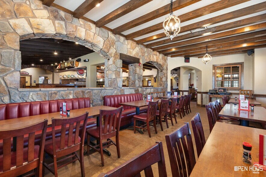 More Photos Of 4330 Kell Blvd, Wichita Falls Restaurant For Sale