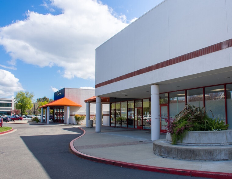 More Photos Of 6654 Koll Center Pky, Pleasanton Freestanding For Lease