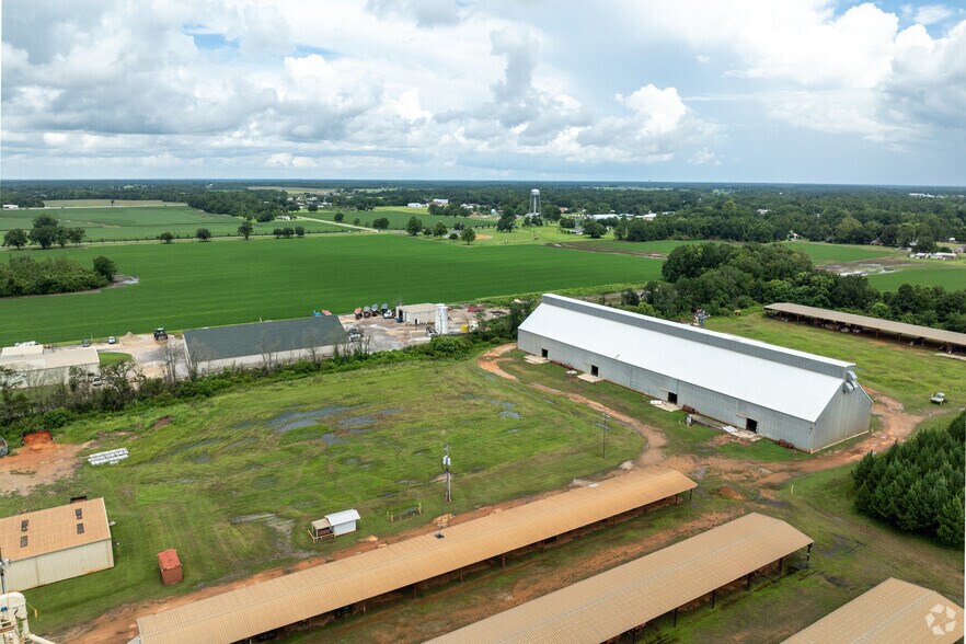 More Photos Of 501 E Sanborn Ave, Summerdale Industrial For Sale