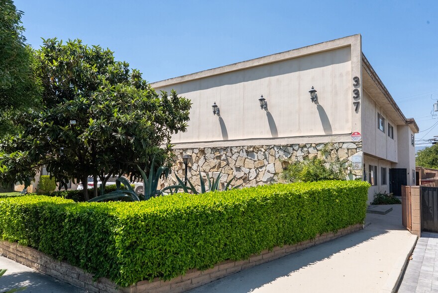 More Photos Of 337 W Acacia Ave, Glendale Apartments For Sale