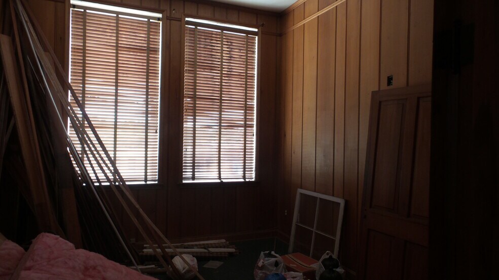 More Photos Of 102 Saint Joseph Ave, Brewton Storefront Retail Residential For Sale